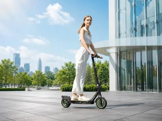 What to Look for Before Buying an Electric Scooter: A Practical Guide to Range, Safety, and Everyday Use
